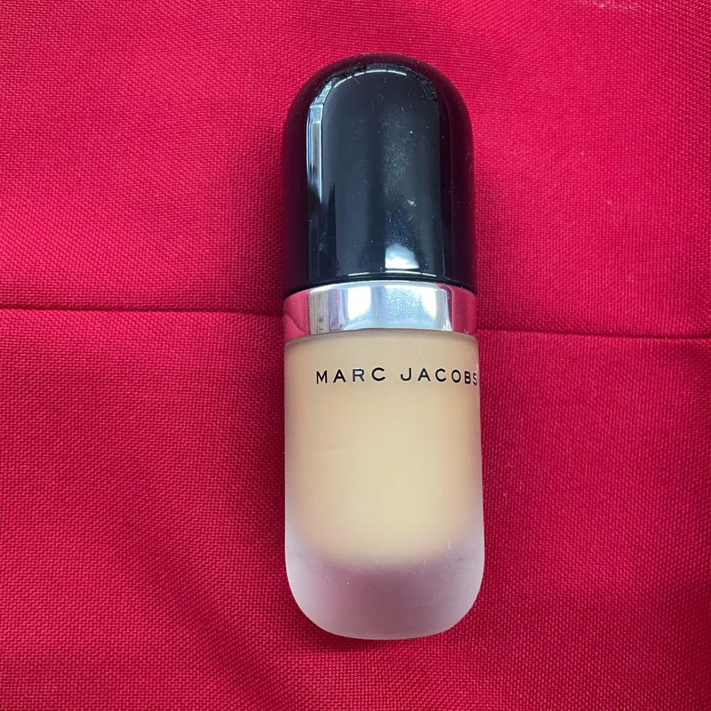 MARC JACOBS | RE(MARK)ABLE FULL COVER FOUNDATION IN HONEY LIGHT
